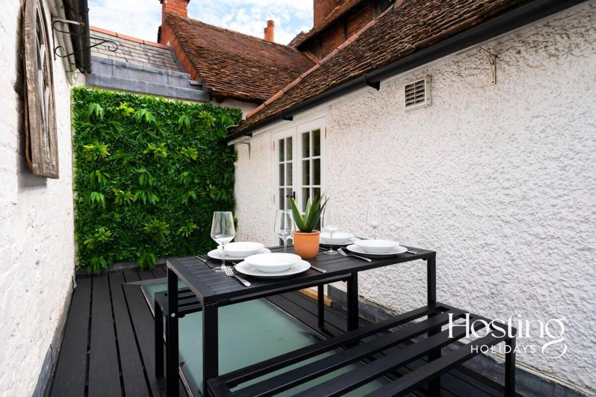 Spacious Luxury Cottage With Roof Terrace Close To The River Thames Хенли-на-Темзе Экстерьер фото