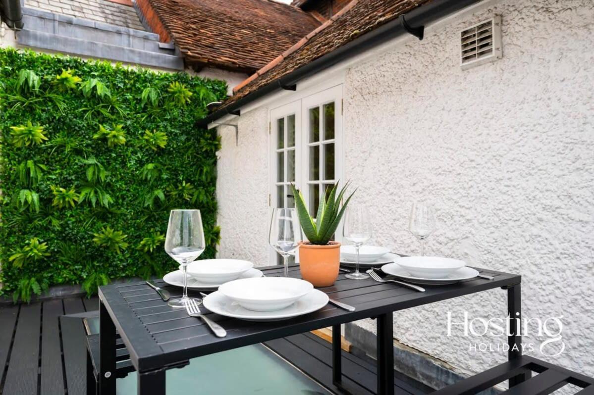 Spacious Luxury Cottage With Roof Terrace Close To The River Thames Хенли-на-Темзе Экстерьер фото